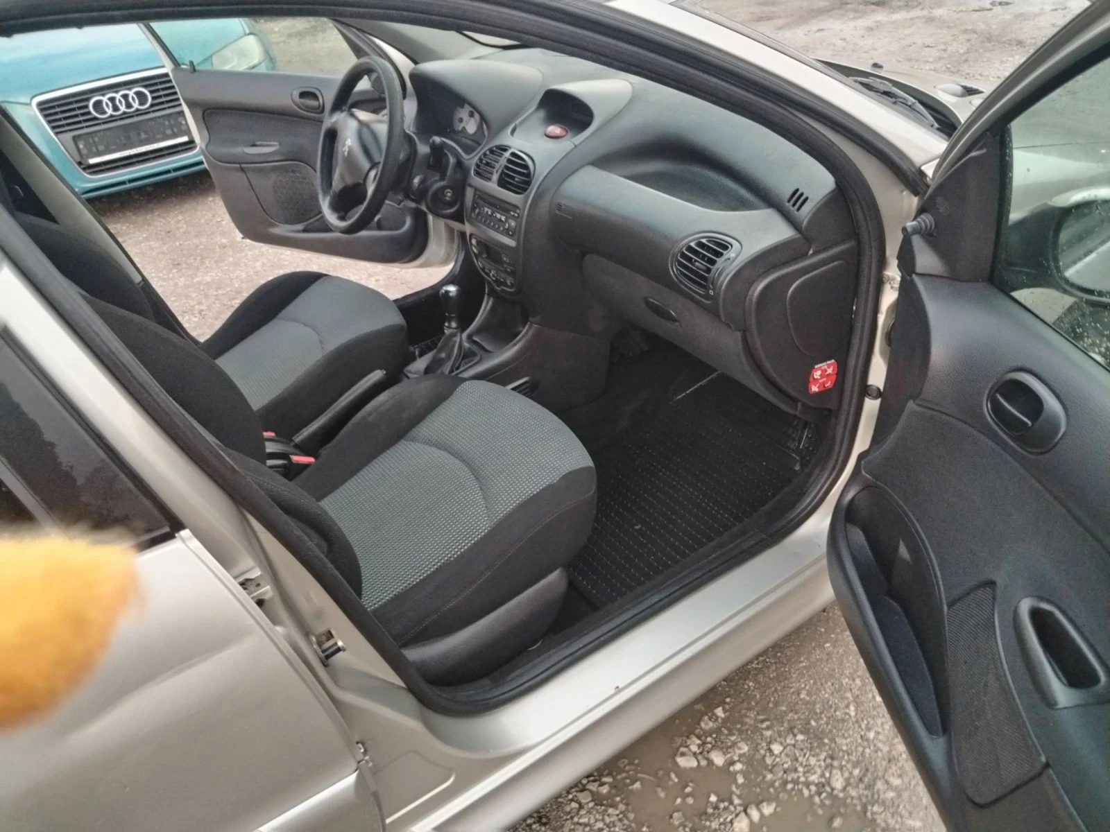 Peugeot 206 1.4* HDI* Климатроник* Face-Lift , снимка 8 - Автомобили и джипове - 54083305