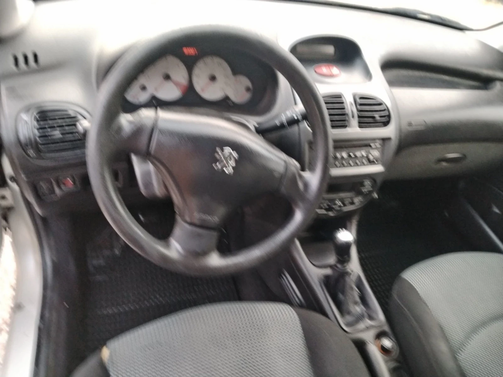 Peugeot 206 1.4* HDI* Климатроник* Face-Lift , снимка 6 - Автомобили и джипове - 54083305