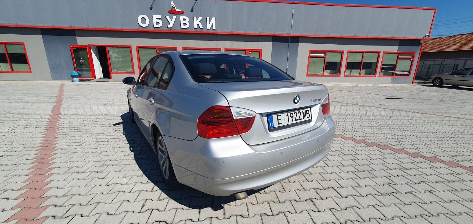 BMW 320, снимка 5 - Автомобили и джипове - 54099952