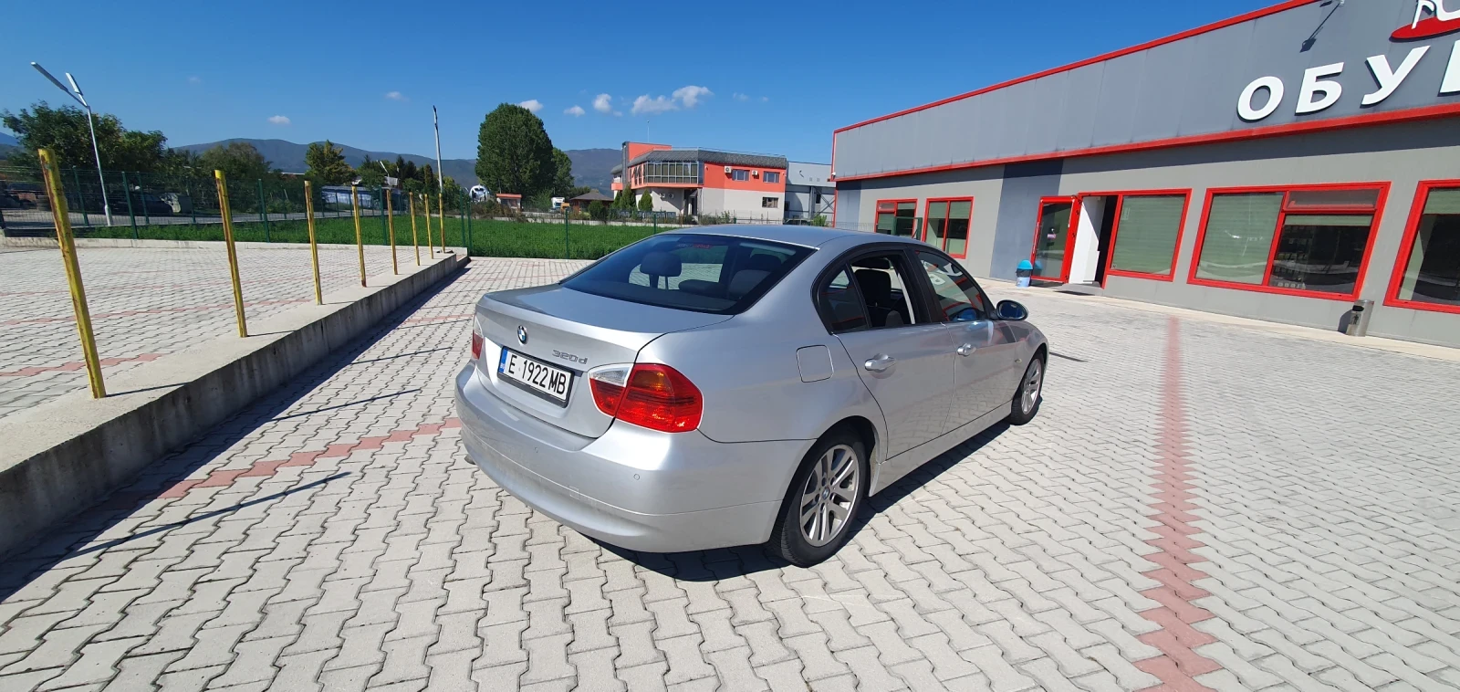 BMW 320, снимка 10 - Автомобили и джипове - 54099952
