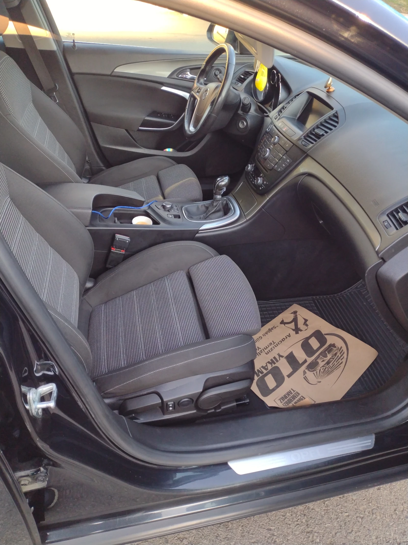 Opel Insignia, снимка 7 - Автомобили и джипове - 54174284