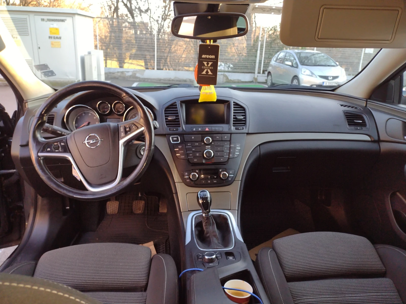 Opel Insignia, снимка 9 - Автомобили и джипове - 54174284