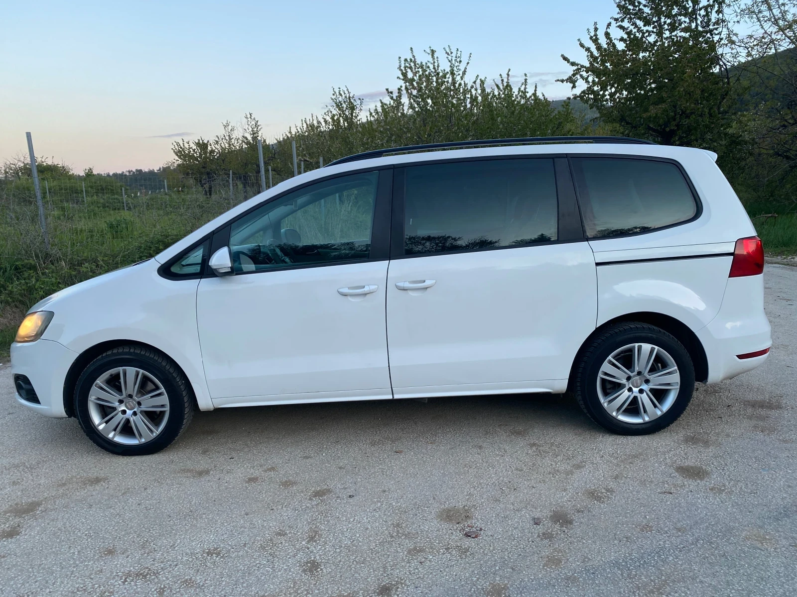 Seat Alhambra 2.0tdi 170hp 7местна, снимка 2 - Автомобили и джипове - 54339133