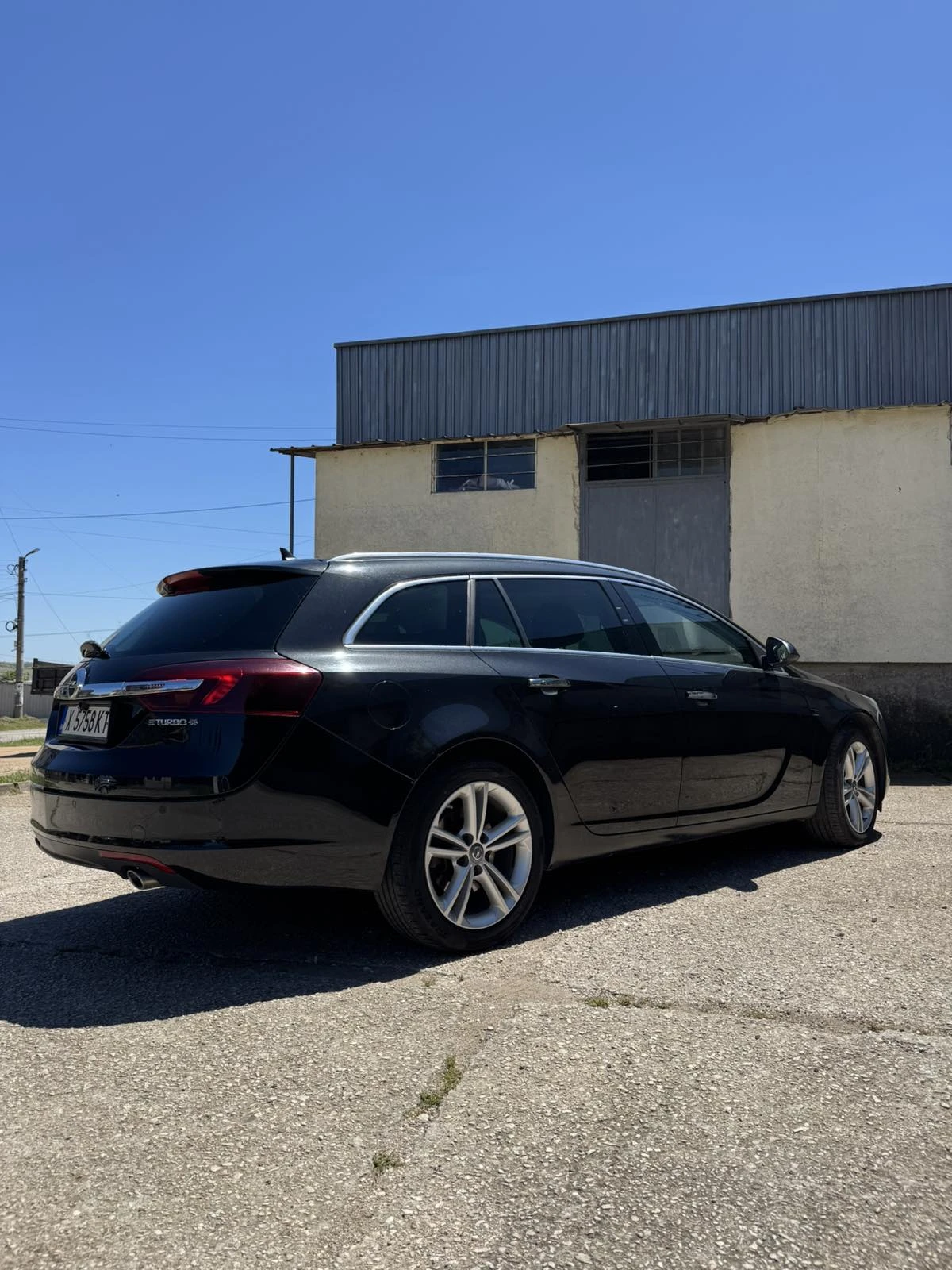 Opel Insignia 4х4 Bi Turbo, снимка 3 - Автомобили и джипове - 54720110