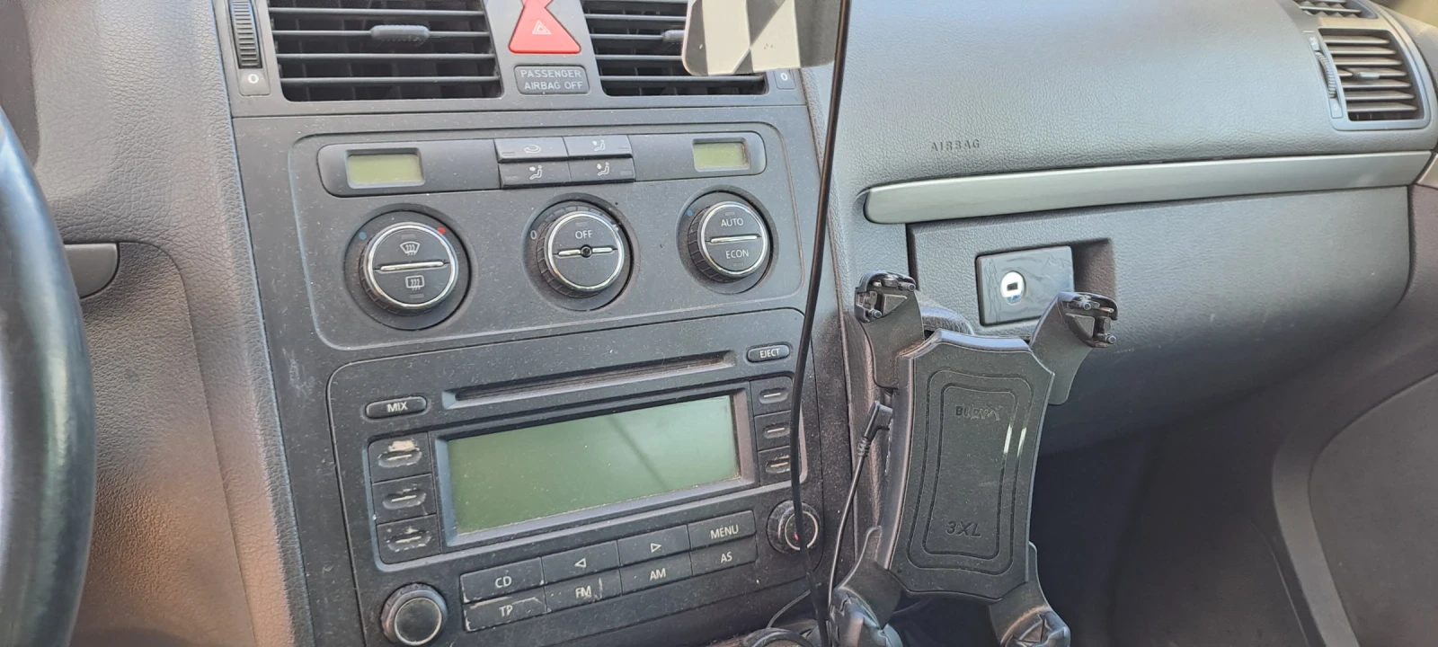 VW Touran, снимка 3 - Автомобили и джипове - 55019919