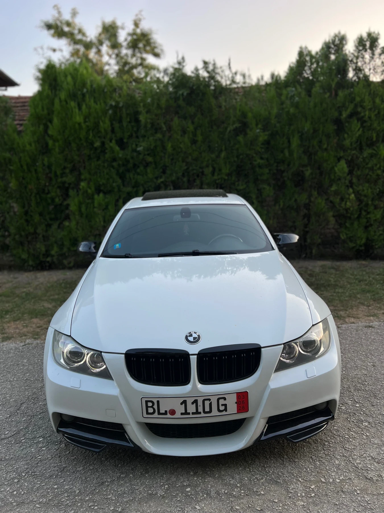 BMW 325 Keyless / Navi / Panorama / Dynamic, снимка 2 - Автомобили и джипове - 55064088