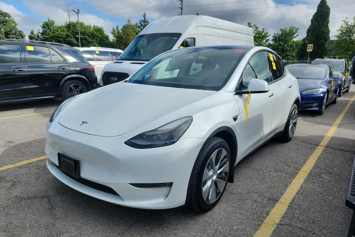 Tesla Model Y AWD* Long range* Parking control* Памет* Подгрев
