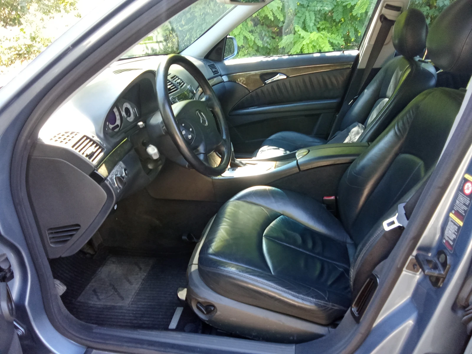 Mercedes-Benz E 270 Avangard, снимка 9 - Автомобили и джипове - 56129175
