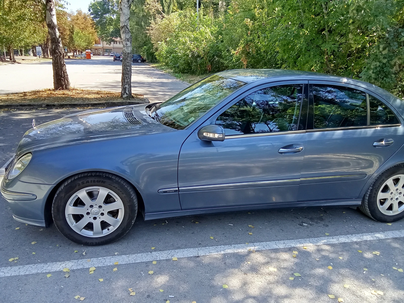 Mercedes-Benz E 270 Avangard, снимка 2 - Автомобили и джипове - 56129175