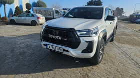 Toyota Hilux GR SPORT