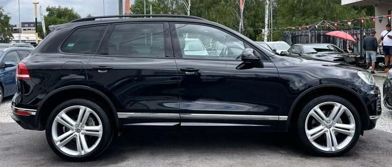 VW Touareg 3.0D 262HP EURO6 ПАНОРАМА , снимка 4 - Автомобили и джипове - 46459436