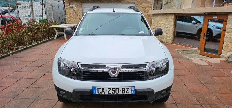 Dacia Duster 1.5dci/4x4/TURBO, снимка 12 - Автомобили и джипове - 48200693