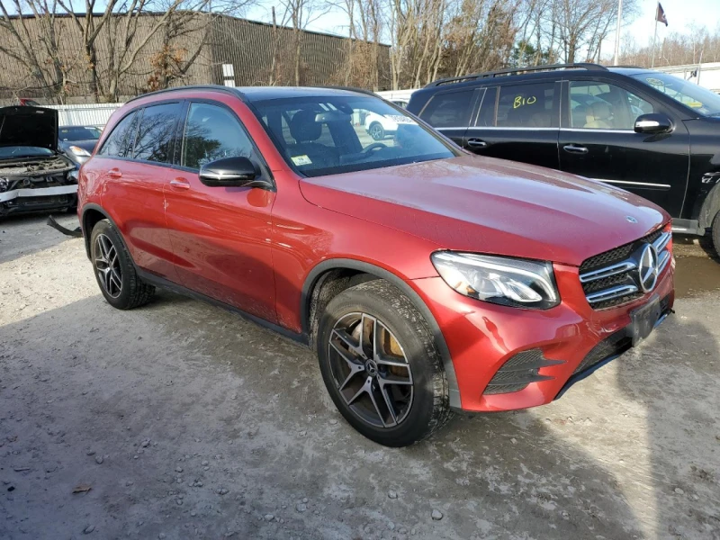 Mercedes-Benz GLC 300 4MATIC* AMG-Pack* LED* Burmester* Пано* Подгрев* , снимка 4 - Автомобили и джипове - 48540741