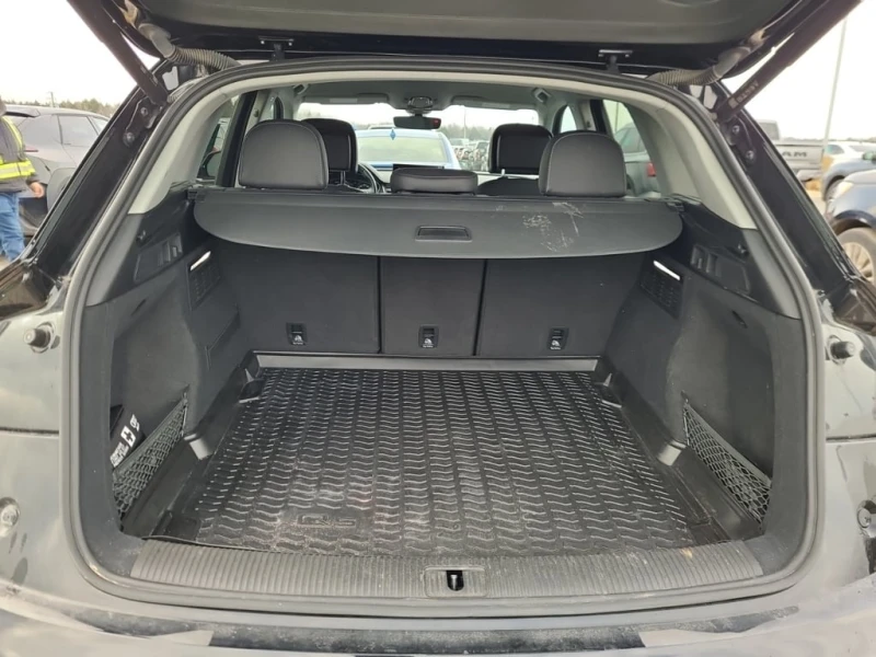 Audi Q5 * KOMFORT * CARFAX * БЕЗ ПЪРВОНАЧАЛНА ВНОСКА, снимка 12 - Автомобили и джипове - 52713863