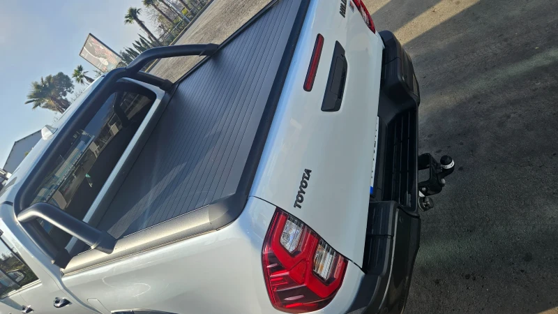 Toyota Hilux GR SPORT, снимка 4 - Автомобили и джипове - 52970210