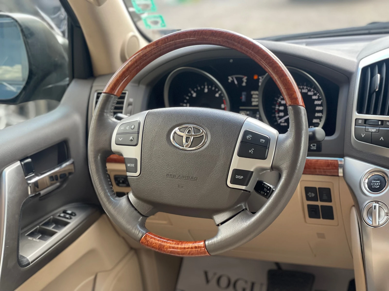 Toyota Land cruiser 200* V8* FULL - изображение 8