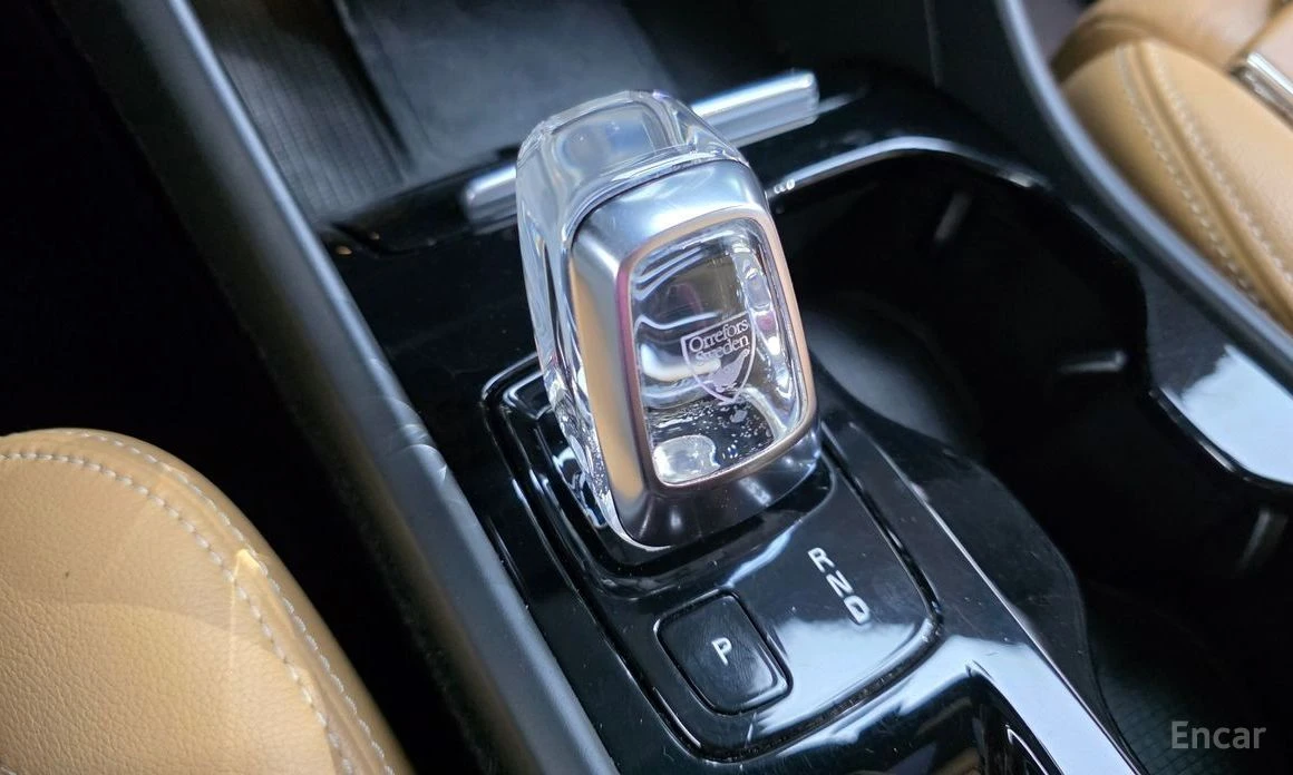 Volvo XC40, снимка 9 - Автомобили и джипове - 53970860