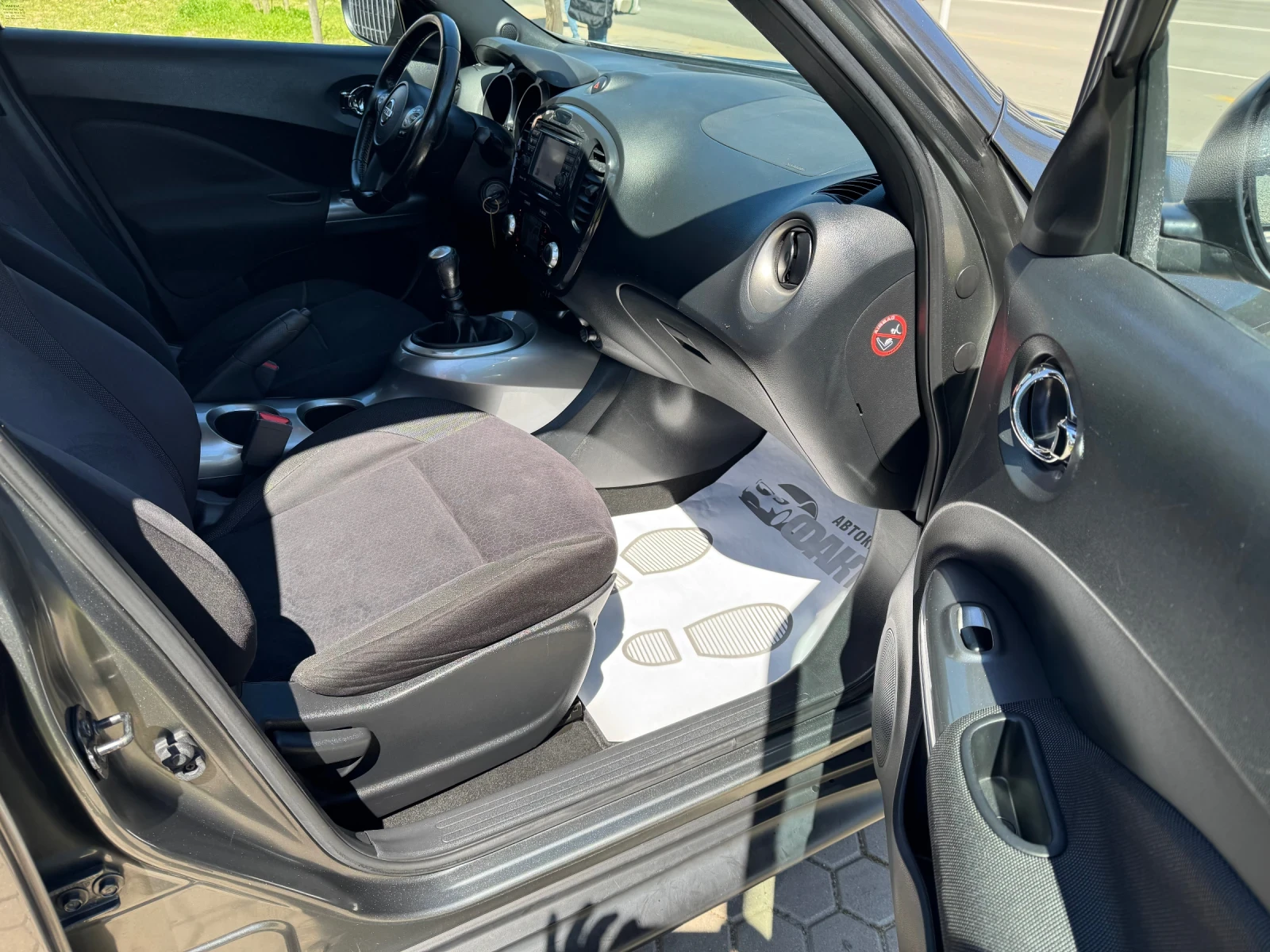 Nissan Juke 1.5dCi/NAVI, снимка 11 - Автомобили и джипове - 54318517