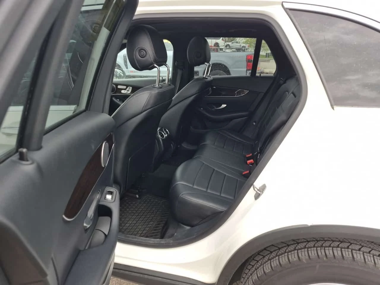 Mercedes-Benz GLC 300  CARFAX | Mobile.bg � ����������� 12