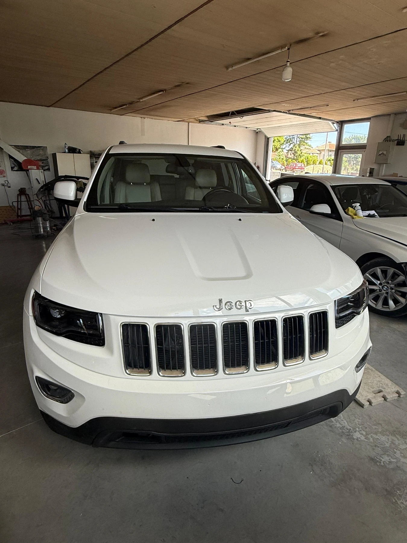Jeep Grand Wagoneer 3.6 4x4 Laredo, снимка 2 - Автомобили и джипове - 54618145