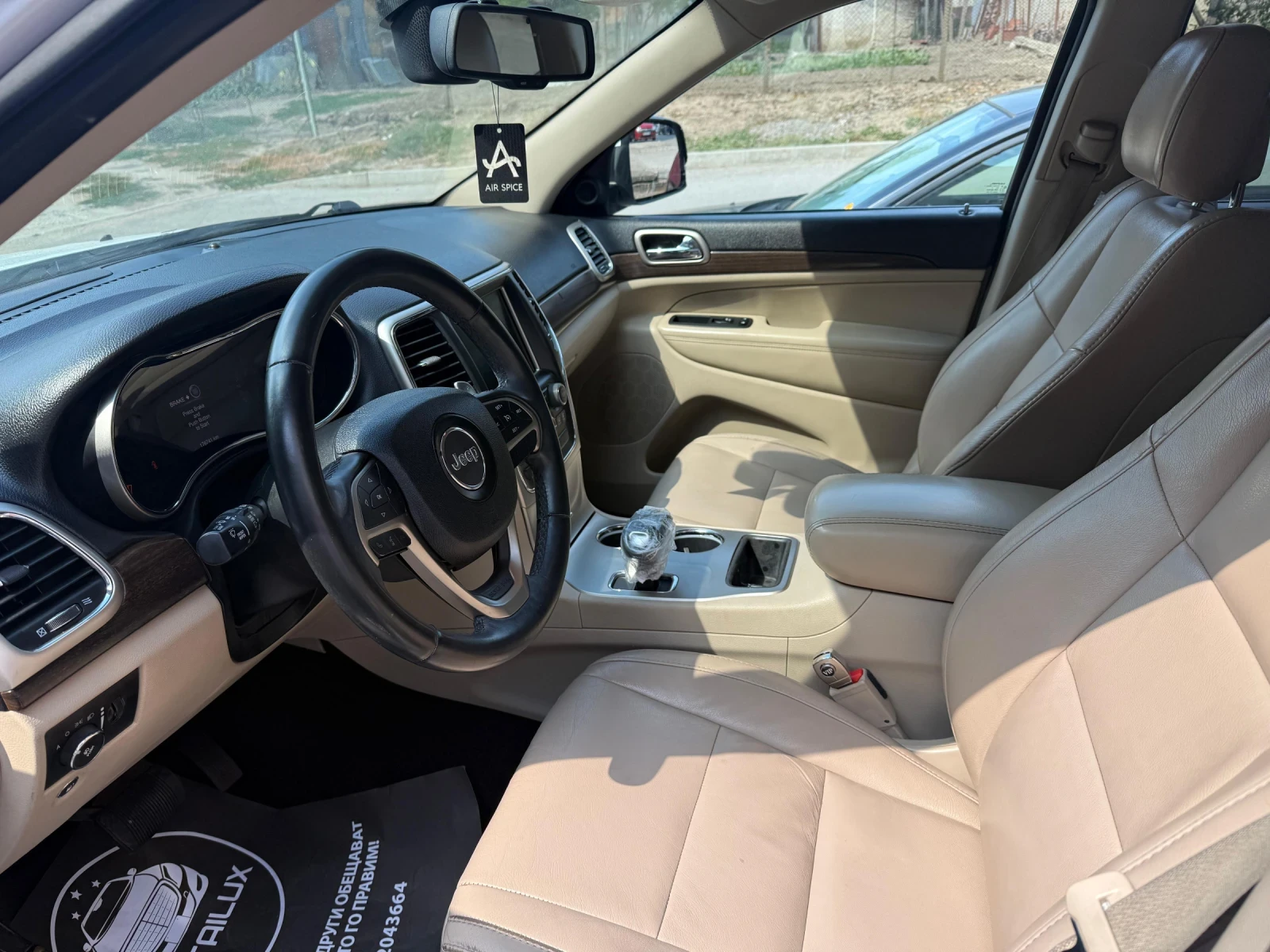 Jeep Grand Wagoneer 3.6 4x4 Laredo, снимка 3 - Автомобили и джипове - 54618145