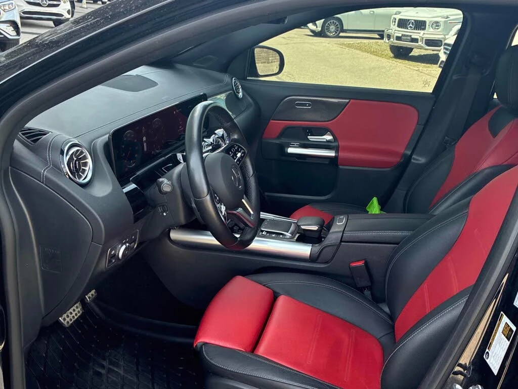 Mercedes-Benz GLA 250 4MATIC* AMG* ПОДГРЕВ* 360 КАМЕРИ* КЕЙЛЕС* МЪРТВА Т, снимка 5 - Автомобили и джипове - 55212565