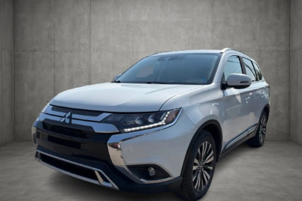 Mitsubishi Outlander * ПАНО* KEYLESS* Camera* ПОДГРЕВ* 