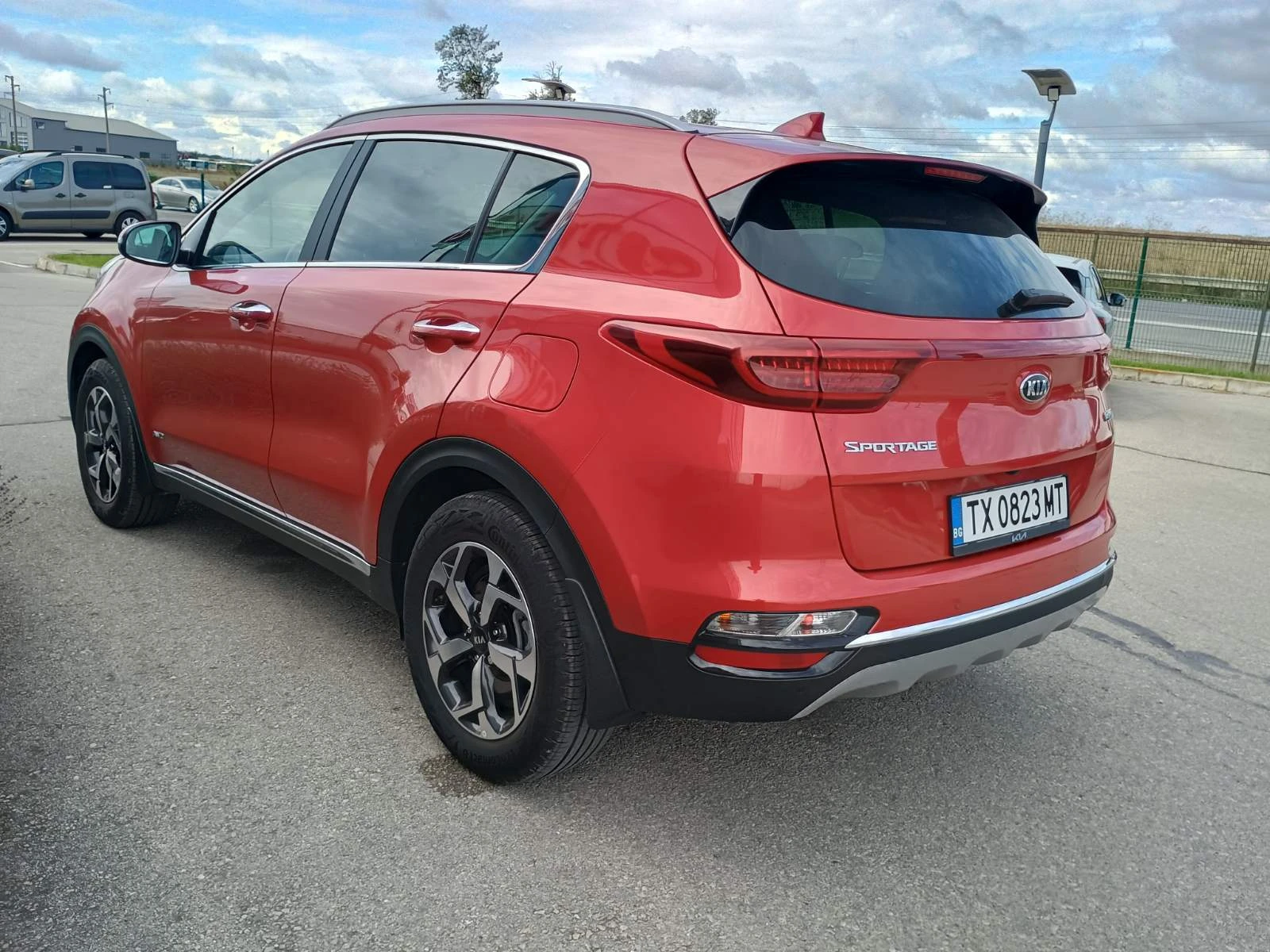 Kia Sportage, снимка 6 - Автомобили и джипове - 56198040