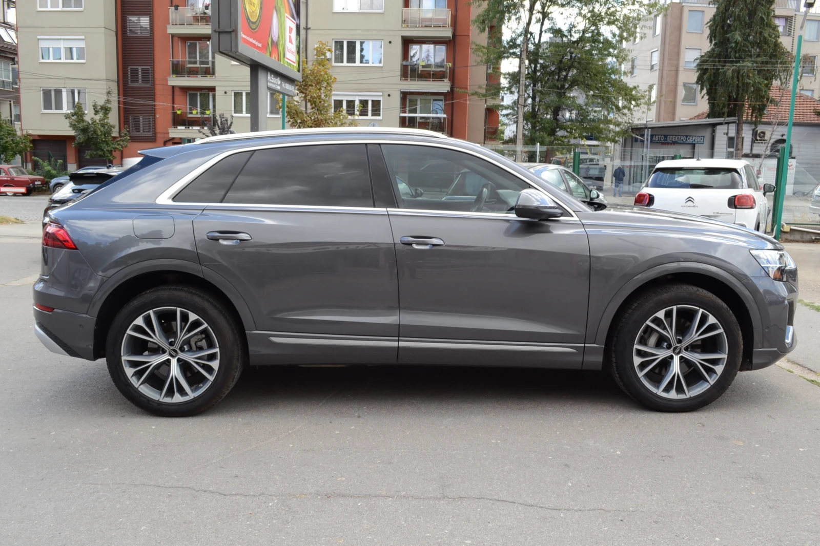 Audi Q8 55 TFSI QUATTRO, снимка 4 - Автомобили и джипове - 56209594