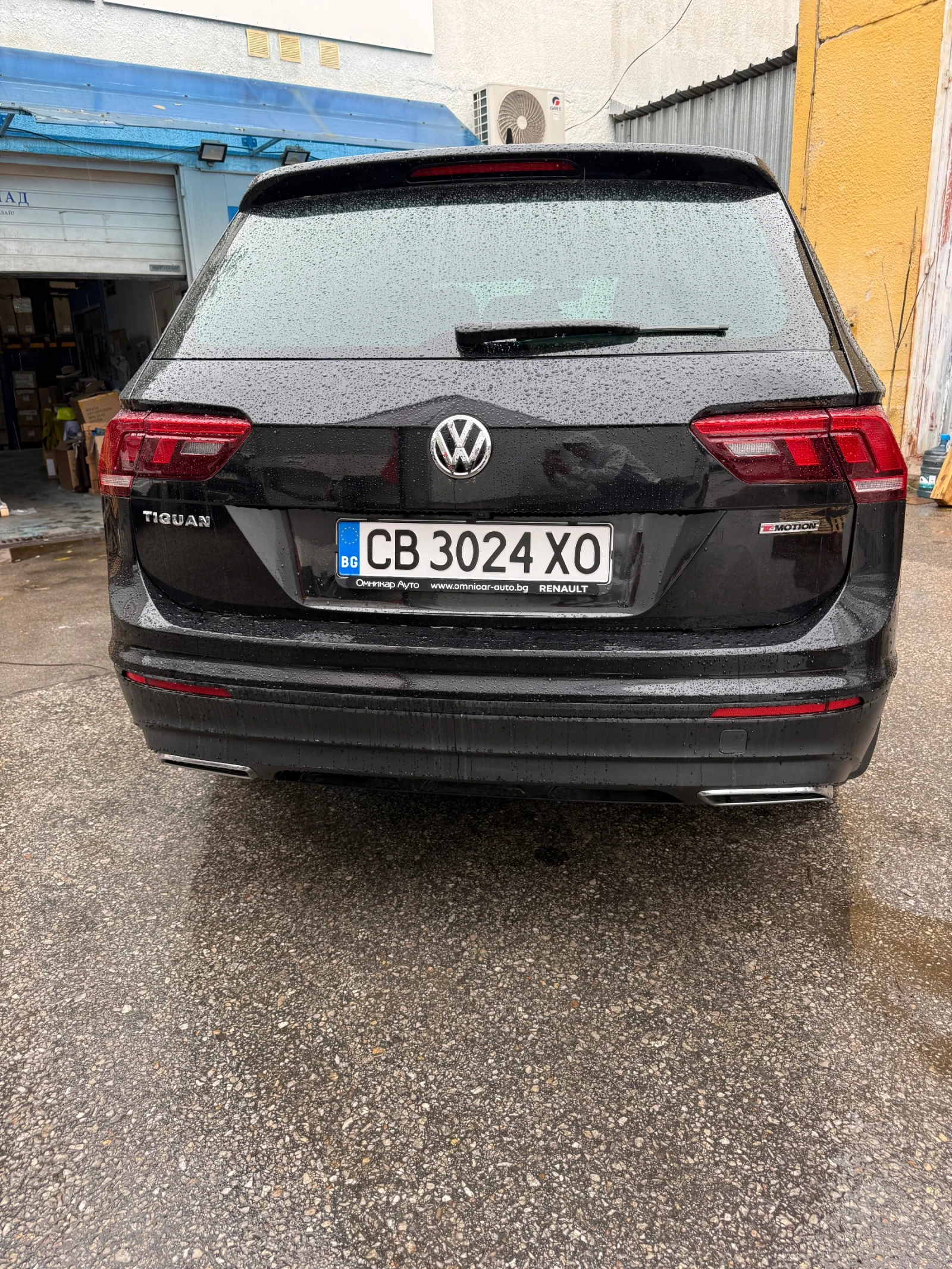 VW Tiguan 2.0 tsi, снимка 4 - Автомобили и джипове - 56481971