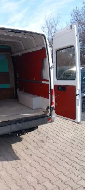 Mercedes-Benz Sprinter 208 2.2 cdi, снимка 5 - Бусове и автобуси - 53657151