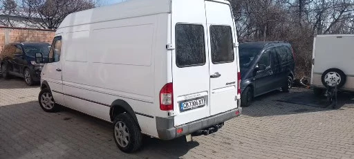 Mercedes-Benz Sprinter 208 2.2 cdi, снимка 9 - Бусове и автобуси - 53657151