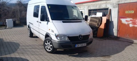 Mercedes-Benz Sprinter 208 2.2 cdi, снимка 8 - Бусове и автобуси - 53657151