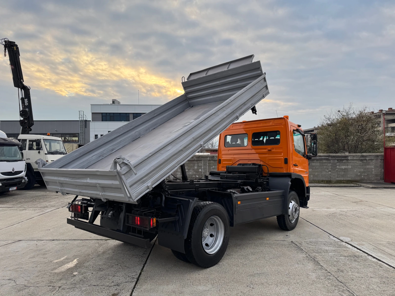 Mercedes-Benz Atego 1017 4x4 тристранен самосвал  - изображение 4