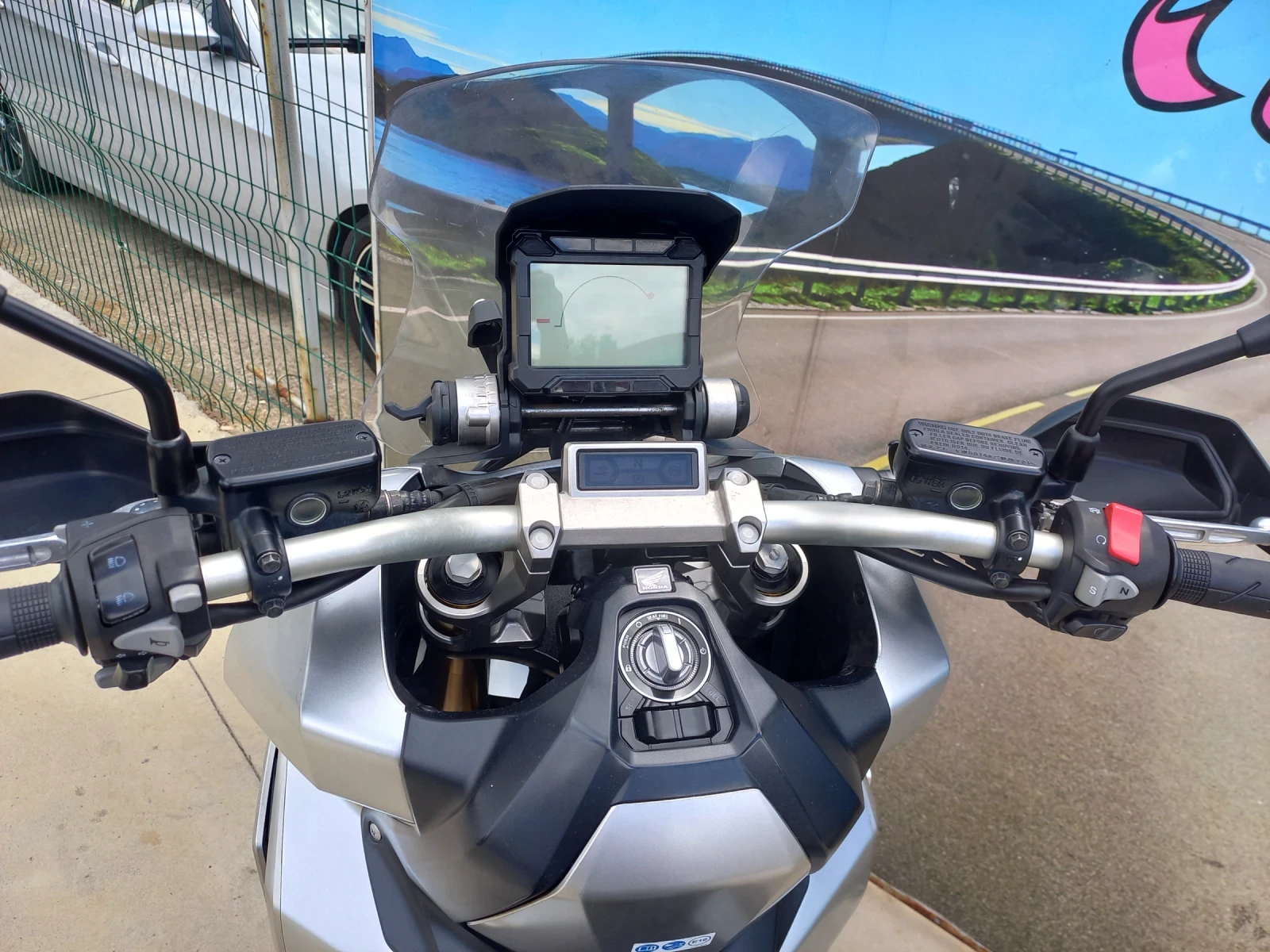 Honda X-ADV 750 ABS  LED  - изображение 8