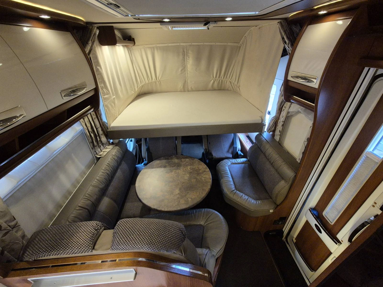 ������ Carthago E-Line I51QB | Mobile.bg � ����������� 8