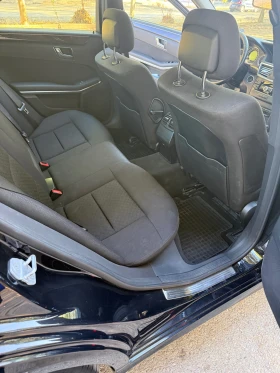 Mercedes-Benz E 220, снимка 13