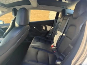 Tesla Model 3 MID RANGE/RWD/PREMIUM/CARFAX | Auto.bg — изображение 12