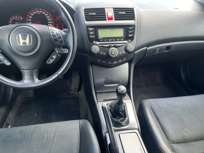 Honda Accord 2.0I, снимка 10 - Автомобили и джипове - 43744920