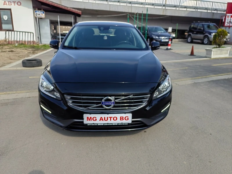 Volvo V60 1.6D, снимка 2 - Автомобили и джипове - 44638911