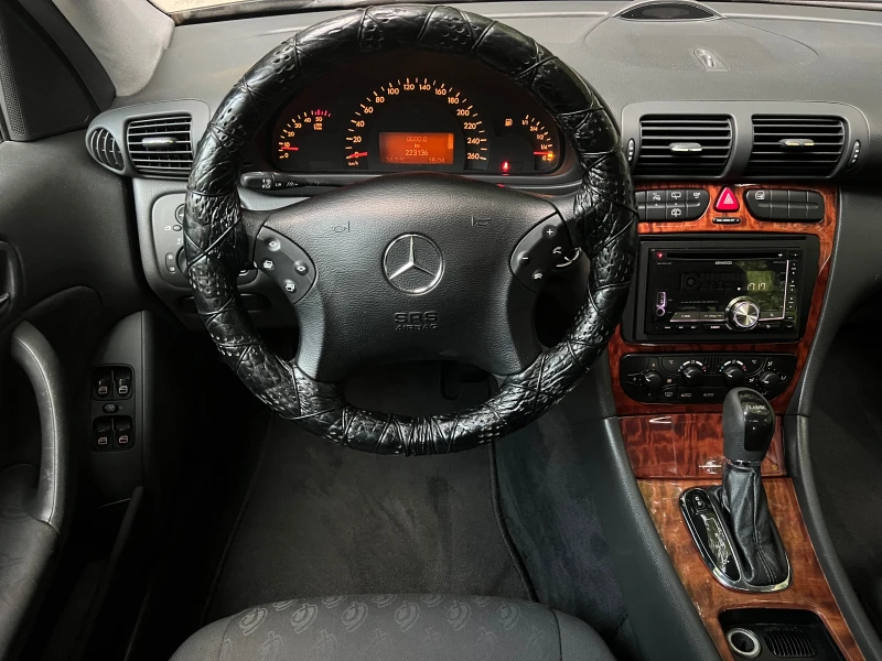 Mercedes-Benz C 270 CDI AVTOMAT/KLIMATRONIK/UNIKAT, снимка 16 - Автомобили и джипове - 47181592