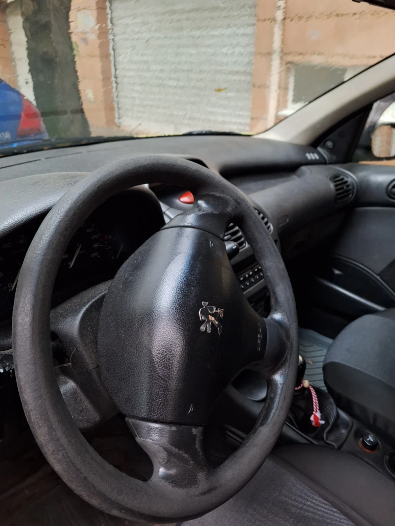 Peugeot 206  Седан, снимка 4 - Автомобили и джипове - 47240475