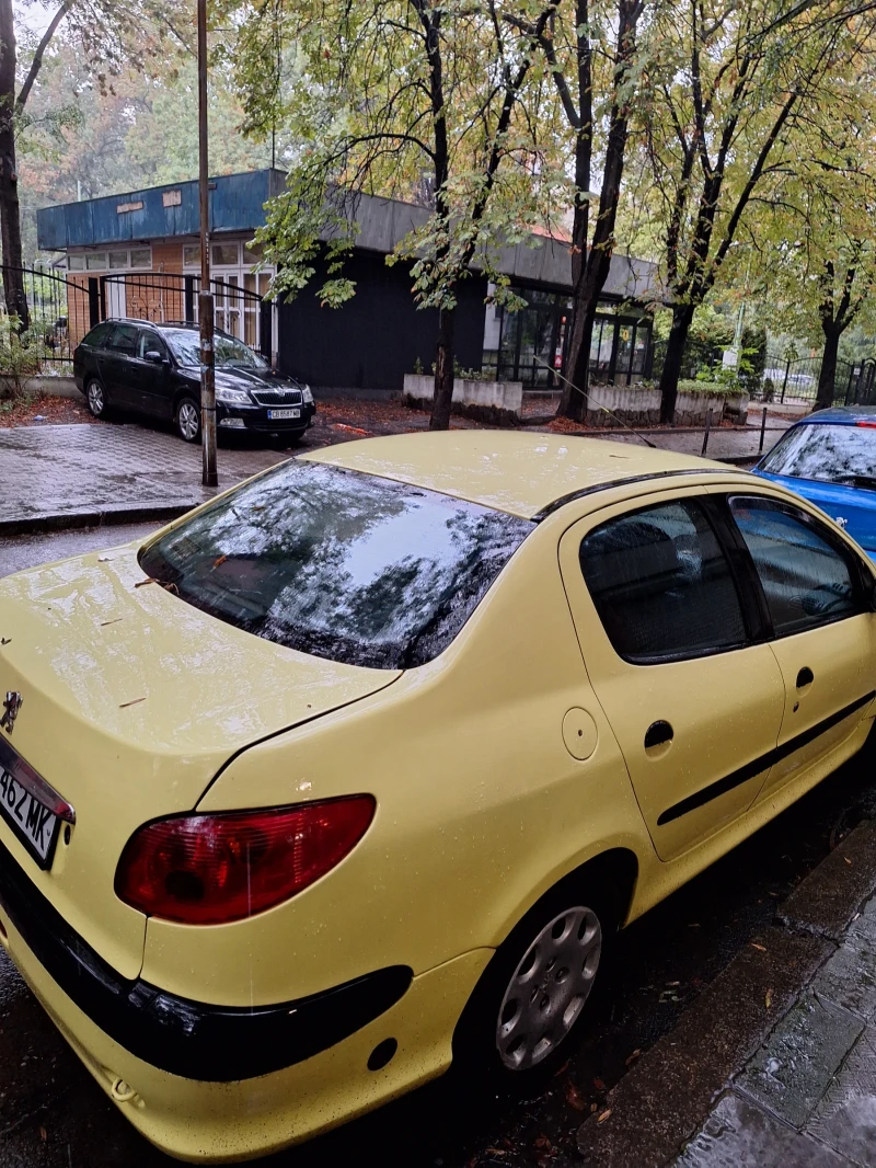 Peugeot 206  Седан, снимка 2 - Автомобили и джипове - 47240475