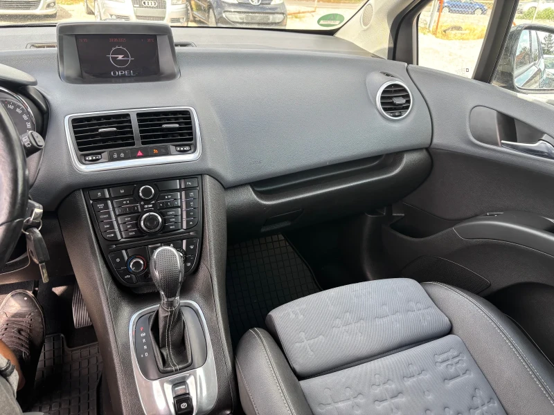 Opel Meriva 1.7-101кс, Автоматик, снимка 12 - Автомобили и джипове - 50831207