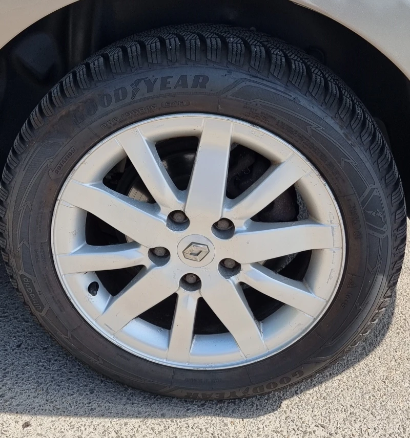 Renault Megane, снимка 17 - Автомобили и джипове - 51148584