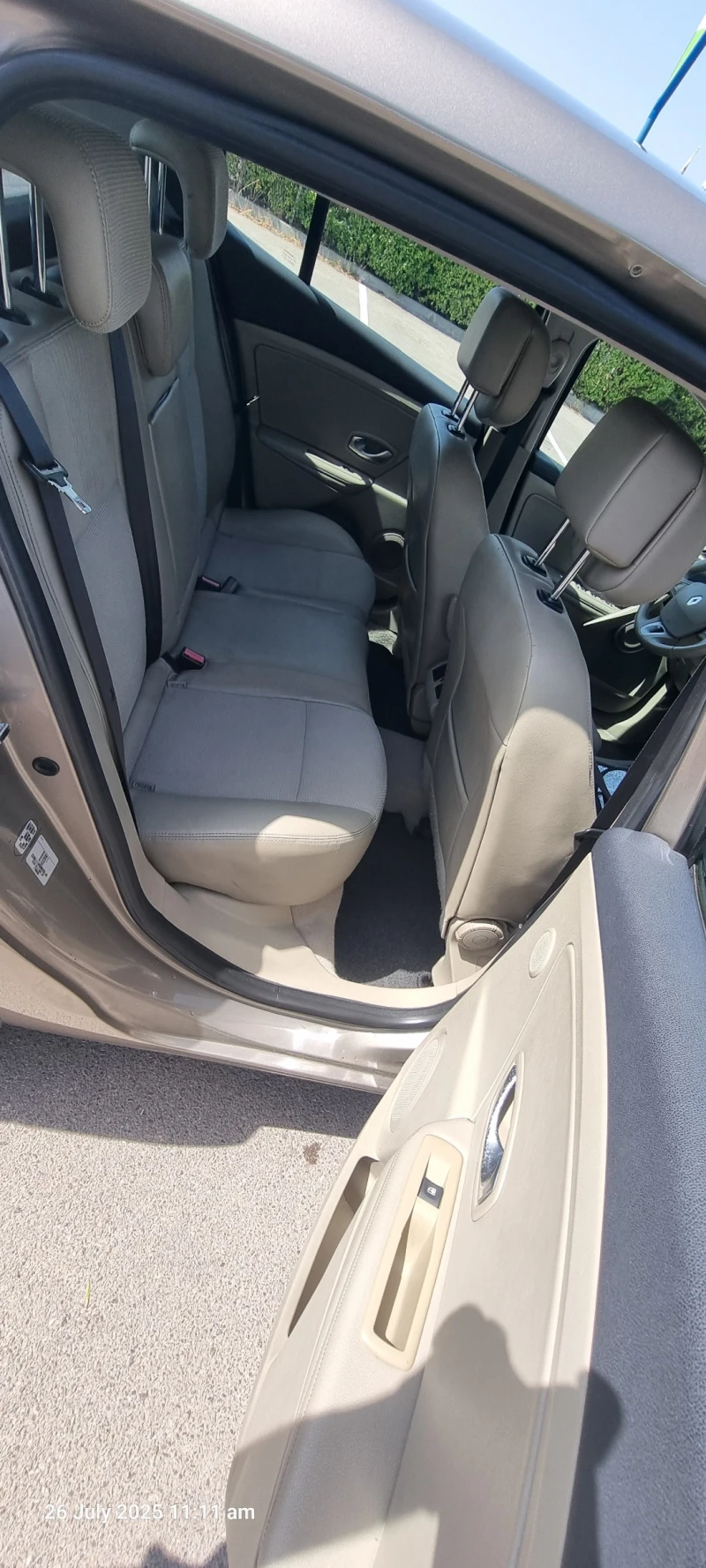 Renault Megane, снимка 15 - Автомобили и джипове - 51148584