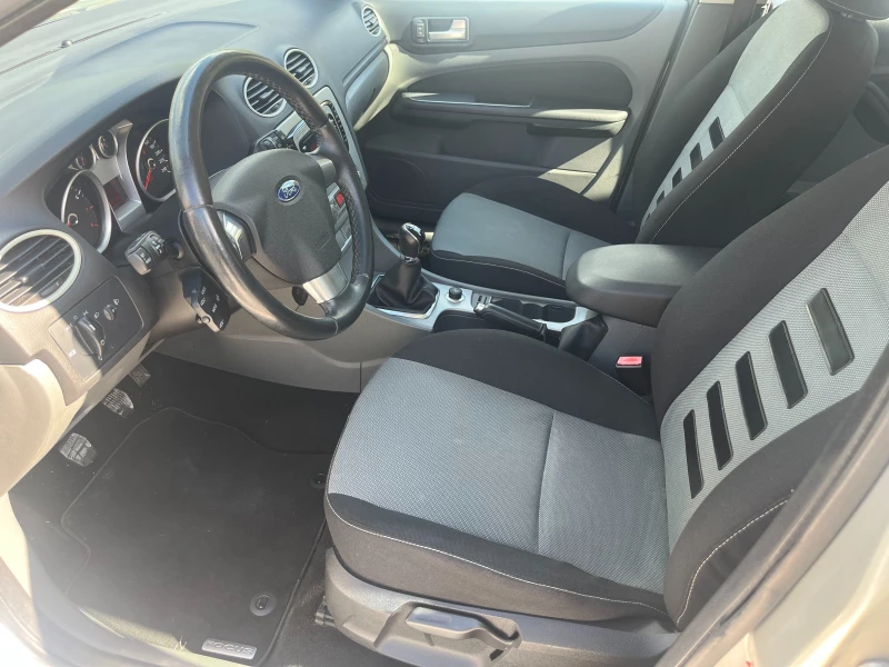 Ford Focus 1.6 Бензин/Газ , снимка 8 - Автомобили и джипове - 51687415