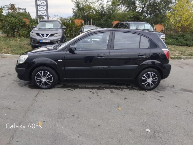 Kia Rio 1.6, снимка 2 - Автомобили и джипове - 51919110