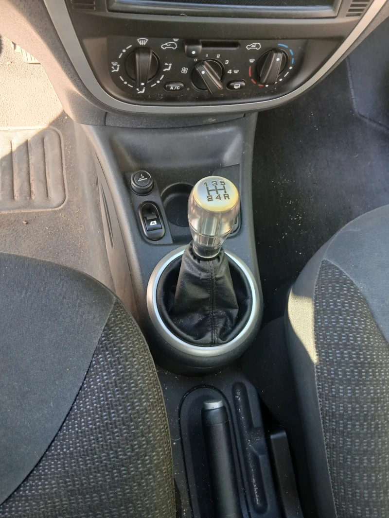 Citroen C3 1.4i, снимка 9 - Автомобили и джипове - 52844251