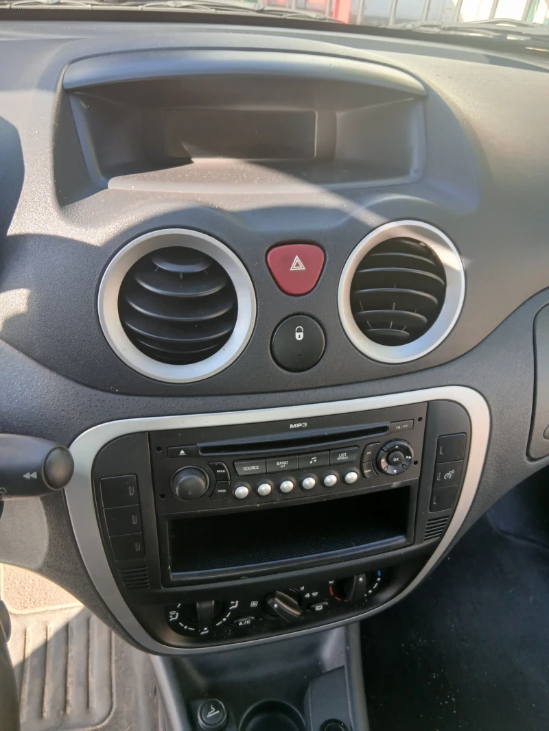 Citroen C3 1.4i, снимка 7 - Автомобили и джипове - 52844251
